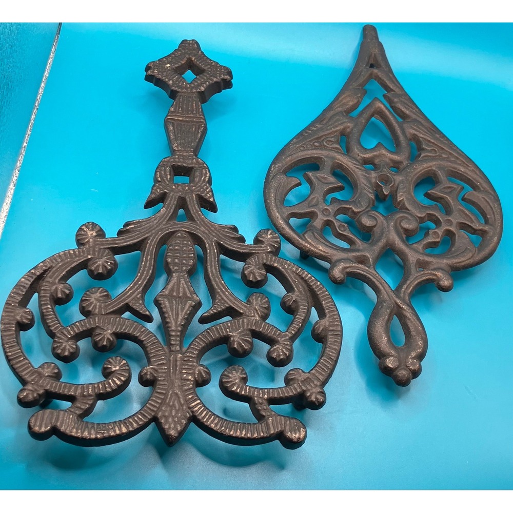 Trivet Set Black Cast Iron Ornate Scrollwork 2 Piece Swirl Spade